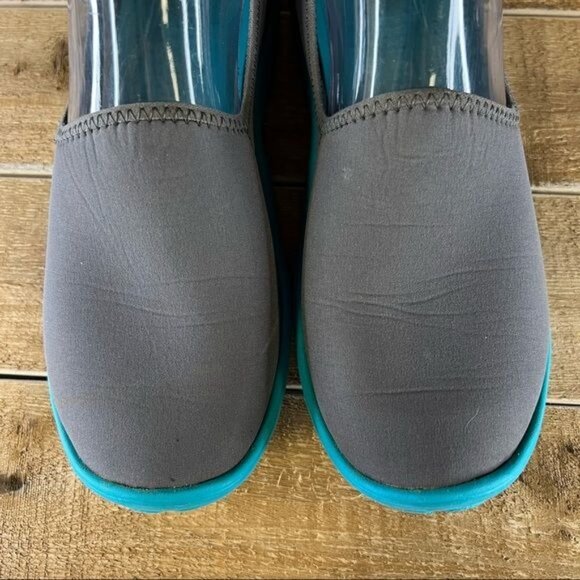 Crocs Duet Busy Day Skimmer Slip On Gray & Turquoise Sneaker Sz 8 - Picture 2 of 11
